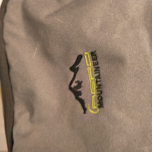 Areo Mountaineering backpack-mint! - Picture 3 of 8